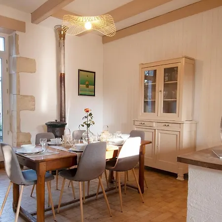 Jolie Maison Restauree Dans Petit Village Proche De Boyardville Et Ses Belles Plages 奥雷龙圣皮耶尔