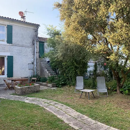 Jolie Maison Restauree Dans Petit Village Proche De Boyardville Et Ses Belles Plages 度假居
