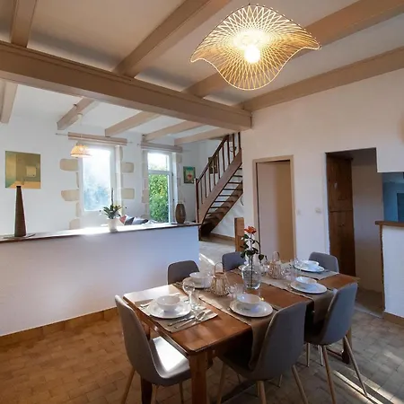 Jolie Maison Restauree Dans Petit Village Proche De Boyardville Et Ses Belles Plages 度假居 *